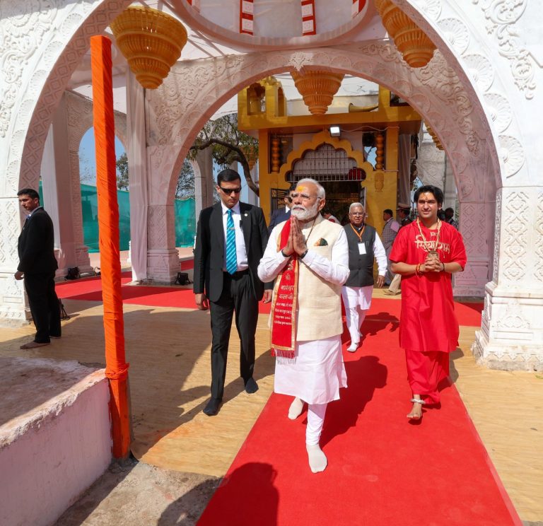 Bageshwar Sarkar का बड़ा कदम – कैंसर अस्तपाल की नींव प्रधानमंत्री नरेंद्र मोदी ने रखी