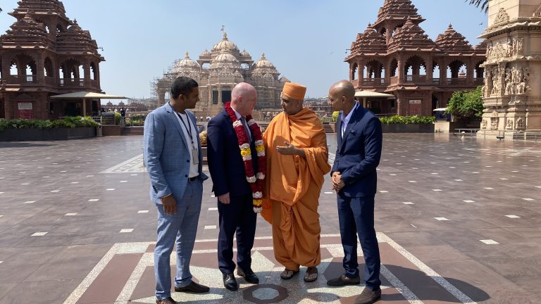 New Zealand PM Christopher Luxon Visits Akshardham Temple