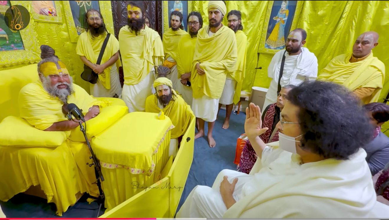 प्रेमानंद जी महाराज और जैन आचार्य लोकेश ने विश्व शांति और युवाओं के आध्यात्मिक विकास पर की गहन चर्चा